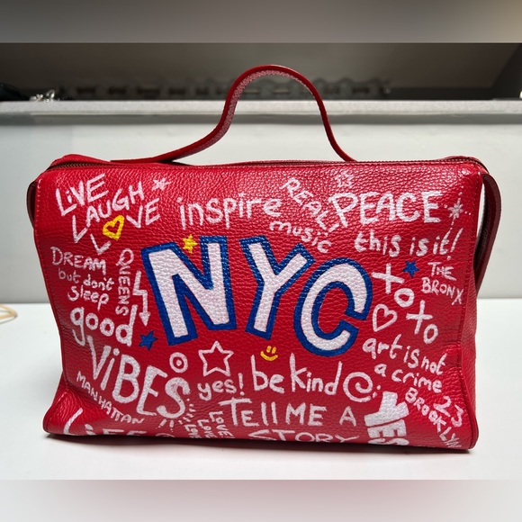 The Meira NYC Graffiti Bag - Picture 2 of 12